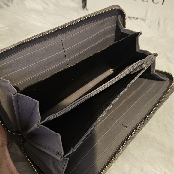 Gucci Zippy Wallet - Picture 9 of 16